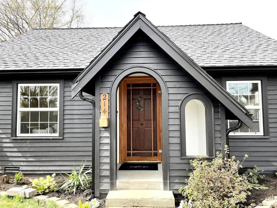 Modern 2 Bedroom Farmhouse Cottage With Hot Tub In Snohomish Exteriér fotografie